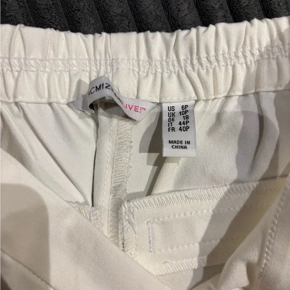 Isaac Mizrahi Live Size 6p White and black Pant - Picture 5 of 6